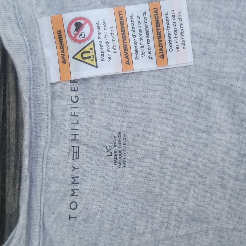 Women's Tommy Hilfiger t-shirt
